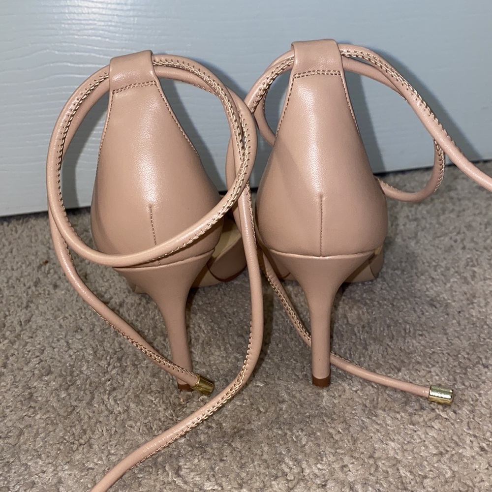 Nine West Nude Heels - Picture 6 of 9